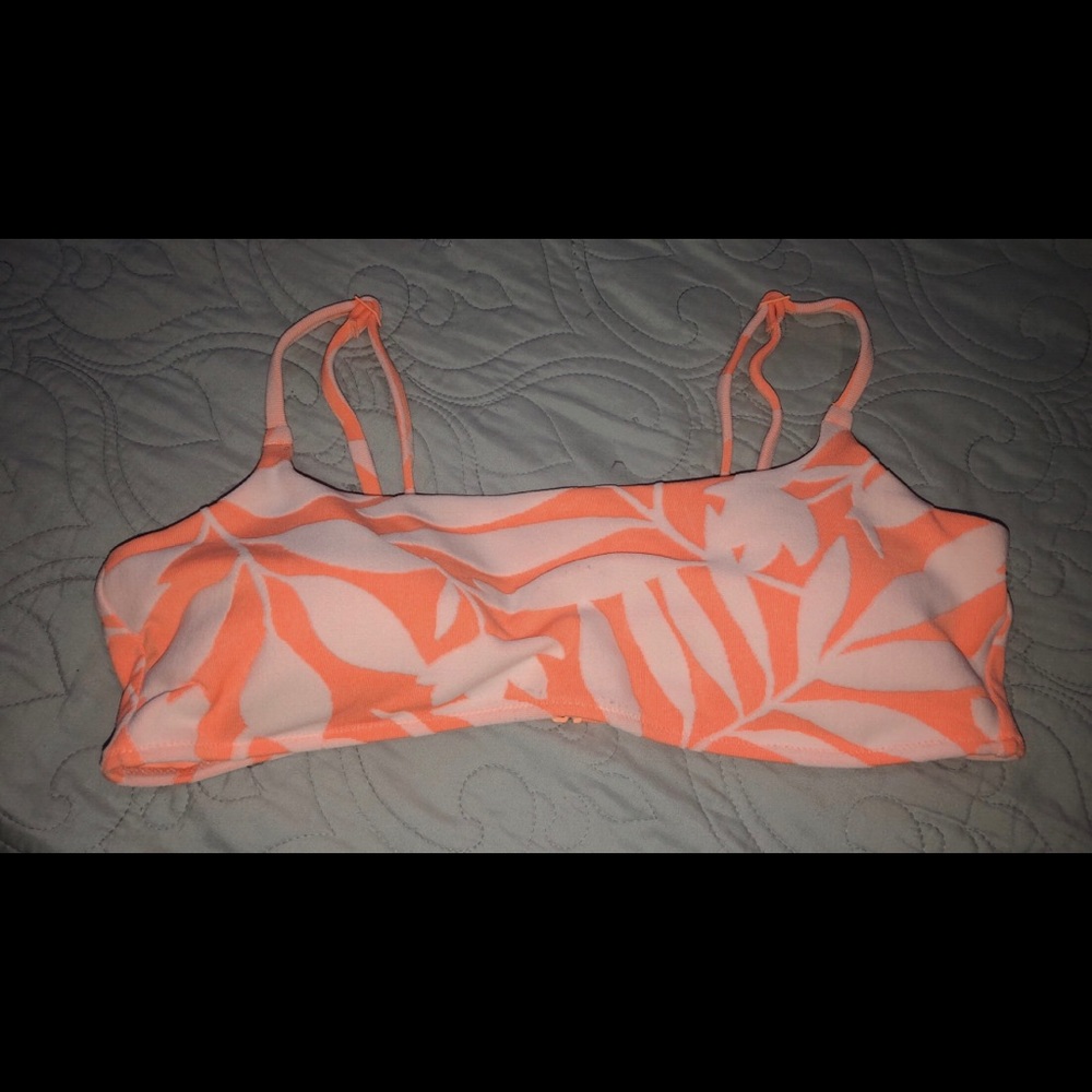 Arie bikini top